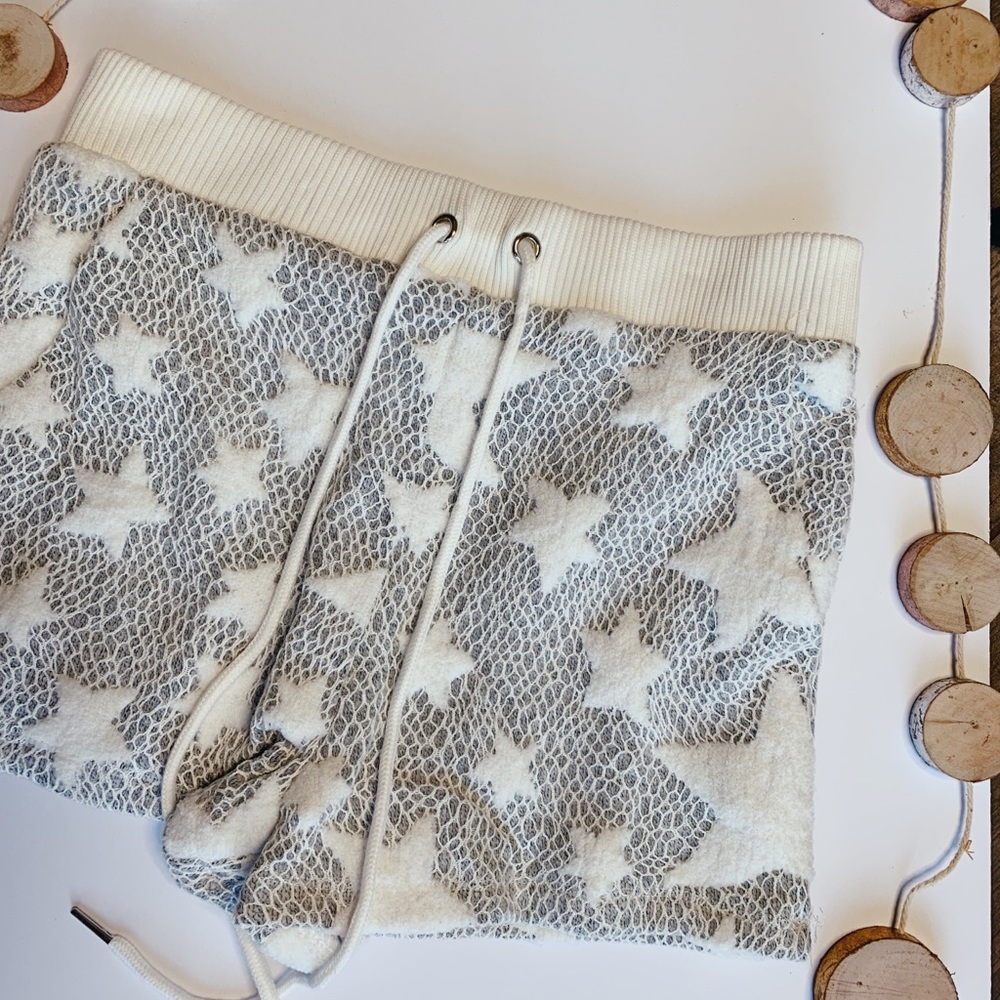 Gray knitted white shorts!